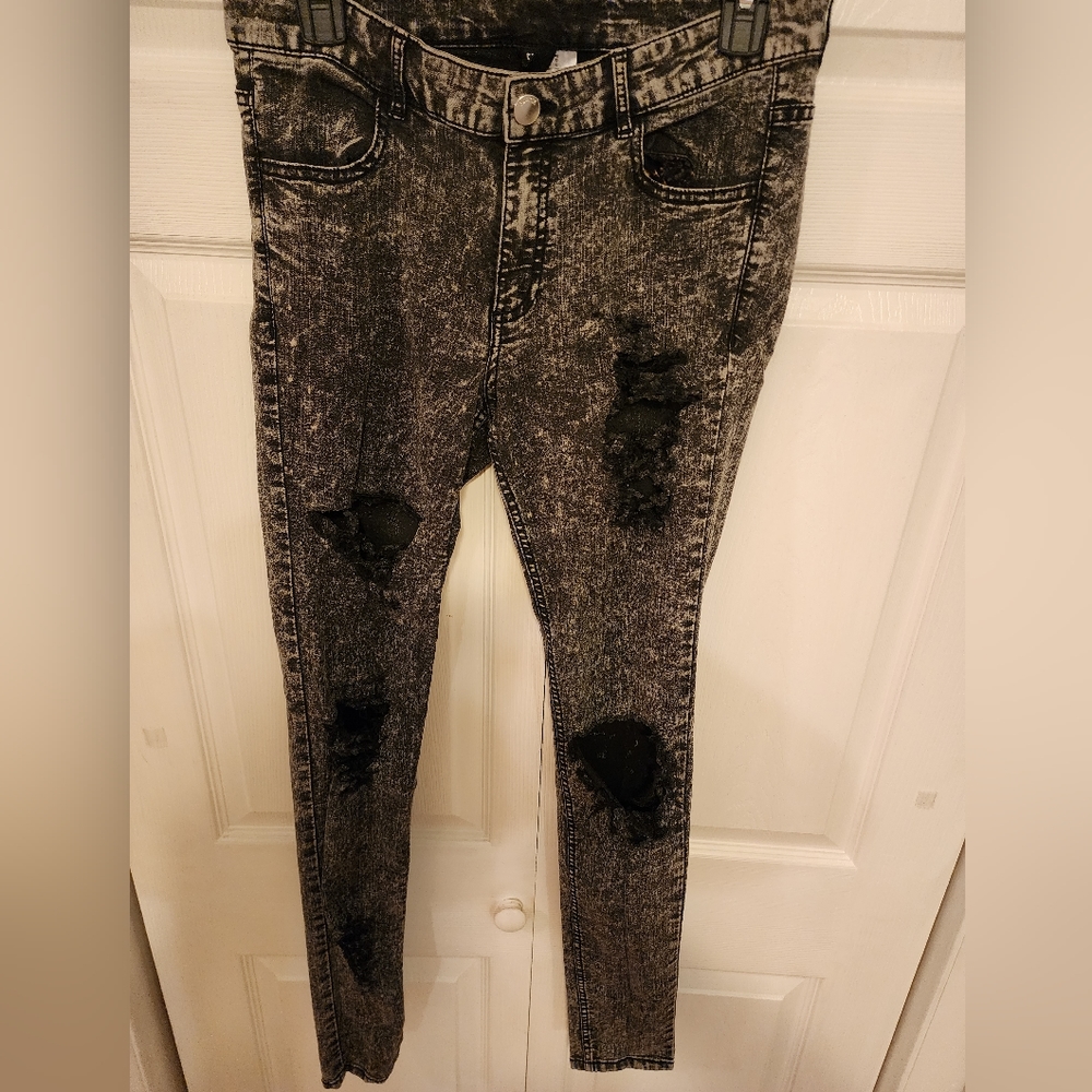 Divided by H&M